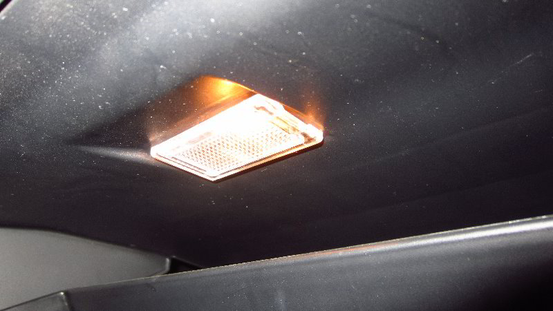 2017-2022-Kia-Sportage-Glove-Box-Light-Bulb-Replacement-Guide-004