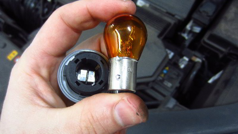 2017-2022-Kia-Sportage-Headlight-Bulbs-Replacement-Guide-025