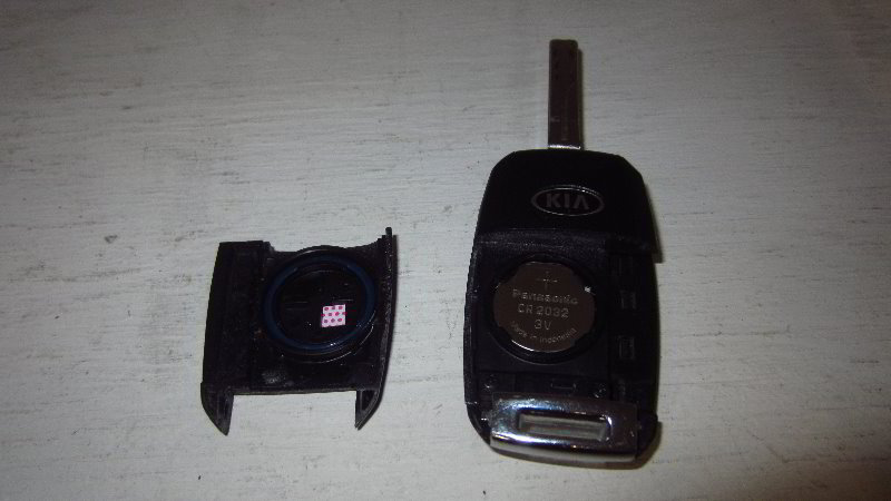 2017-2022-Kia-Sportage-Key-Fob-Battery-Replacement-Guide-008