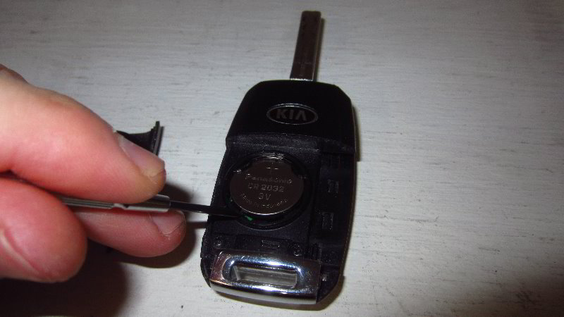 2017-2022-Kia-Sportage-Key-Fob-Battery-Replacement-Guide-009
