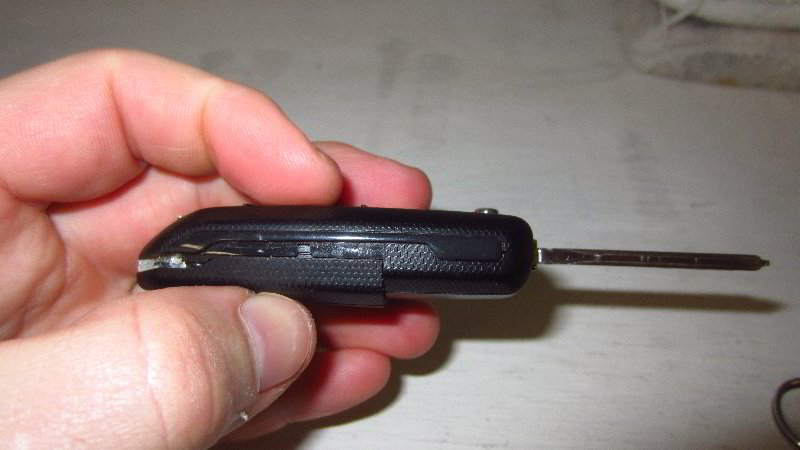 2017-2022-Kia-Sportage-Key-Fob-Battery-Replacement-Guide-016