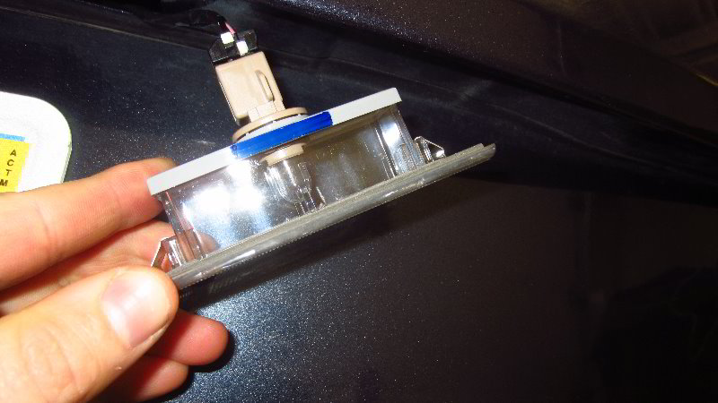2017-2022-Kia-Sportage-License-Plate-Light-Bulbs-Replacement-Guide-007