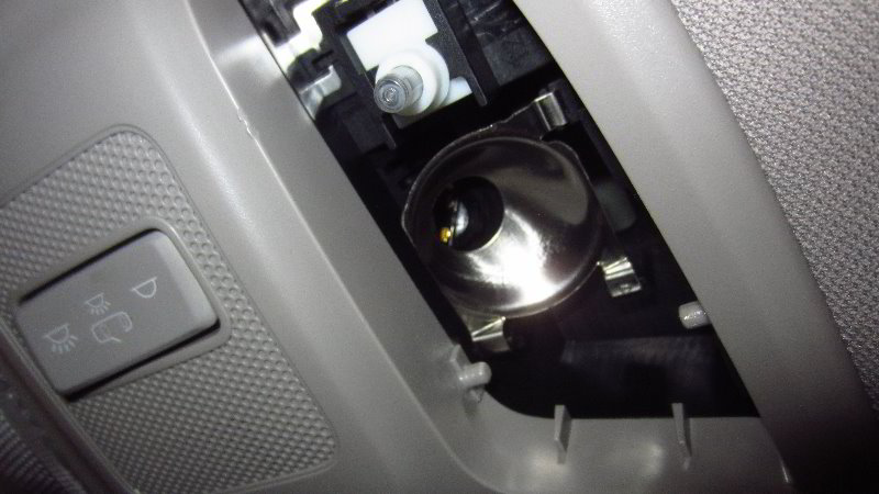 2017-2022-Kia-Sportage-Map-Light-Bulbs-Replacement-Guide-010