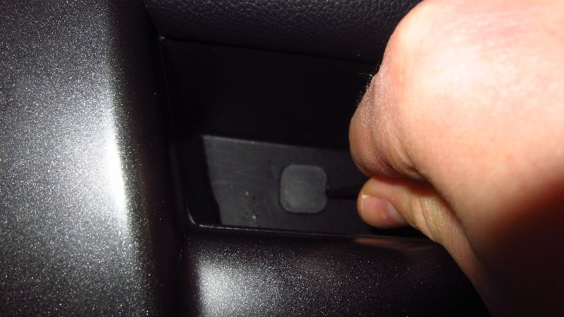 2017-2022-Kia-Sportage-Interior-Door-Panels-Removal-Guide-006