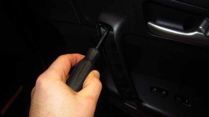 2017-2022-Kia-Sportage-Interior-Door-Panels-Removal-Guide-010