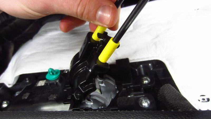 2017-2022-Kia-Sportage-Interior-Door-Panels-Removal-Guide-025