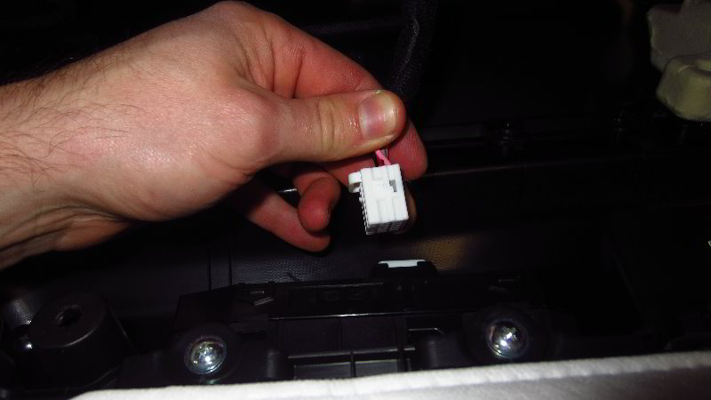 2017-2022-Kia-Sportage-Interior-Door-Panels-Removal-Guide-035