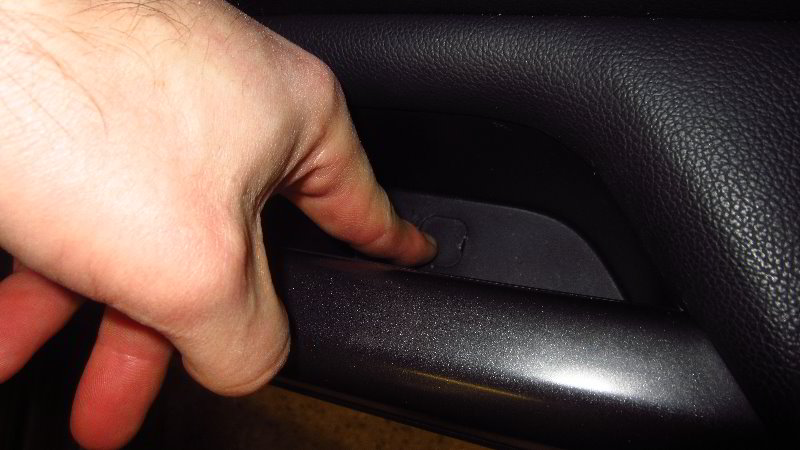 2017-2022-Kia-Sportage-Interior-Door-Panels-Removal-Guide-048