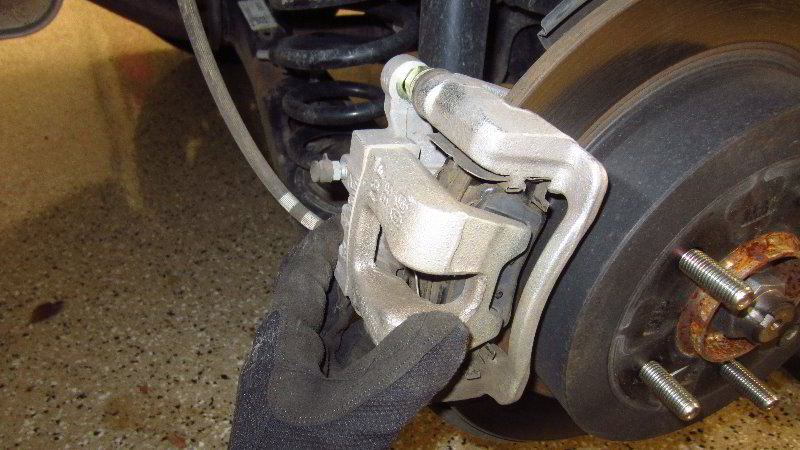 2017-2022-Kia-Sportage-Rear-Brake-Pads-Replacement-Guide-038
