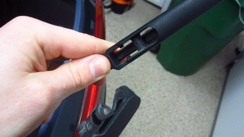 2017-2022-Kia-Sportage-Rear-Wiper-Blade-Replacement-Guide-006