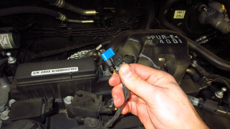 2017-2022-Kia-Sportage-Spark-Plugs-Replacement-Guide-009
