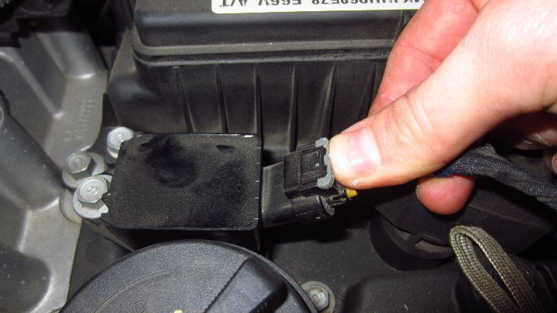2017-2022-Kia-Sportage-Spark-Plugs-Replacement-Guide-031