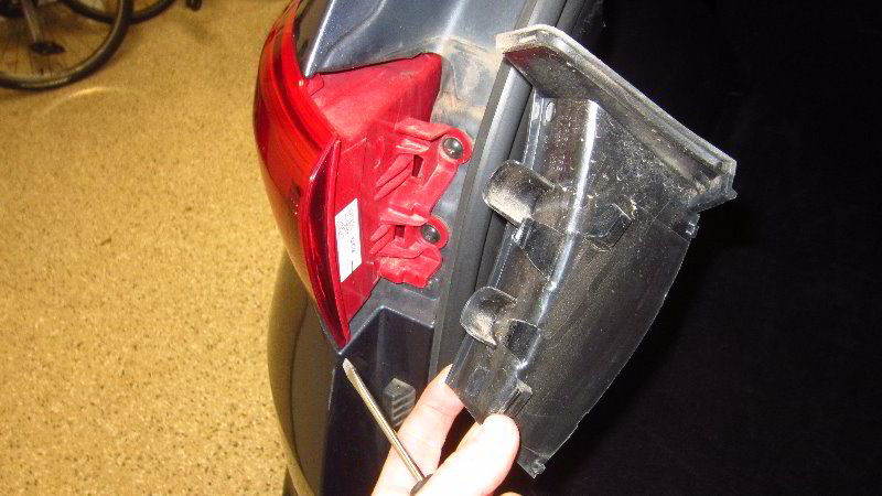 2017-2022-Kia-Sportage-Tail-Light-Bulbs-Replacement-Guide-004