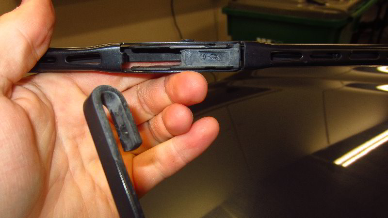 2017-2022-Kia-Sportage-Windshield-Window-Wiper-Blades-Replacement-Guide-006