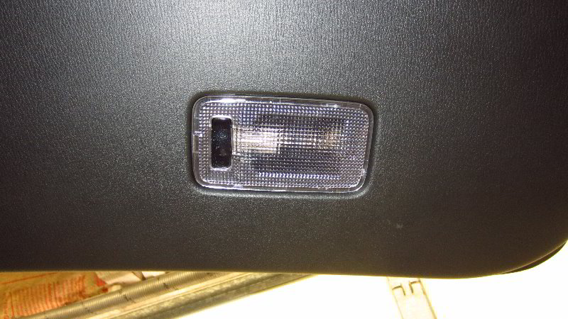 2017-2022-Mazda-CX-5-Cargo-Area-Light-Bulb-Replacement-Guide-002