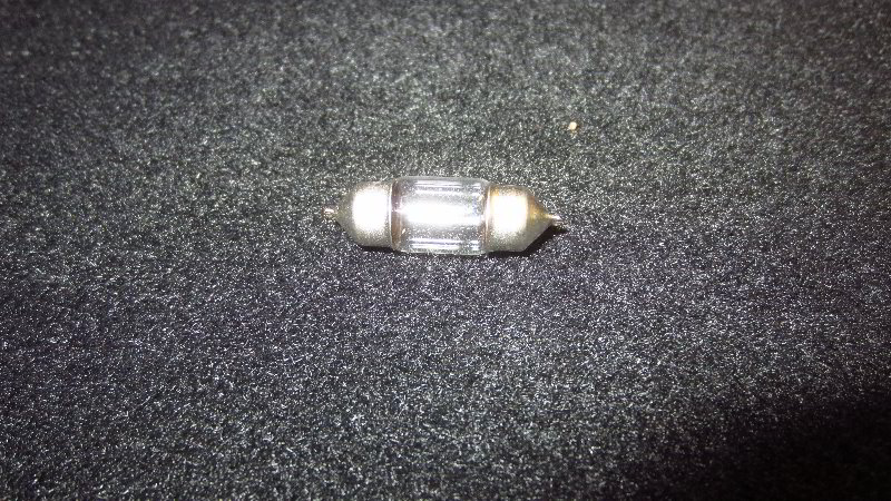 2017-2022-Mazda-CX-5-Cargo-Area-Light-Bulb-Replacement-Guide-008