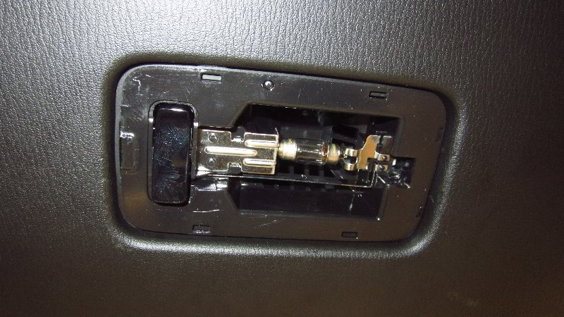 2017-2022-Mazda-CX-5-Cargo-Area-Light-Bulb-Replacement-Guide-011