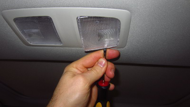 2017-2022-Mazda-CX-5-Dome-Light-Bulbs-Replacement-Guide-003