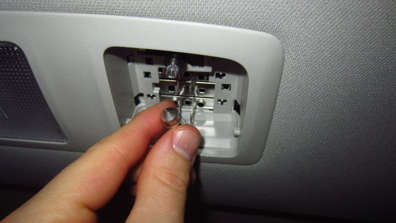 2017-2022-Mazda-CX-5-Dome-Light-Bulbs-Replacement-Guide-007