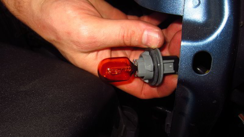 2017-2022-Mazda-CX-5-Front-Turn-Signal-Light-Bulb-Replacement-Guide-005