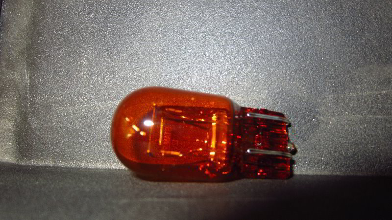 2017-2022-Mazda-CX-5-Front-Turn-Signal-Light-Bulb-Replacement-Guide-007