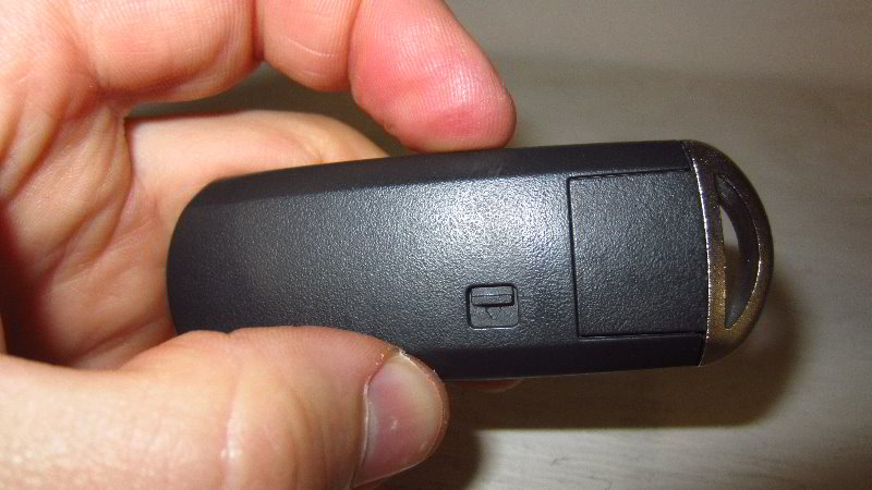 2017-2022-Mazda-CX-5-Key-Fob-Battery-Replacement-Guide-003