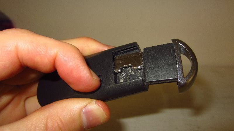 2017-2022-Mazda-CX-5-Key-Fob-Battery-Replacement-Guide-004