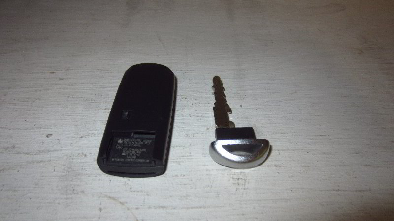 2017-2022-Mazda-CX-5-Key-Fob-Battery-Replacement-Guide-005