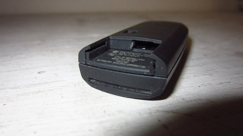2017-2022-Mazda-CX-5-Key-Fob-Battery-Replacement-Guide-006