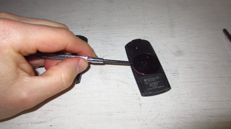 2017-2022-Mazda-CX-5-Key-Fob-Battery-Replacement-Guide-012