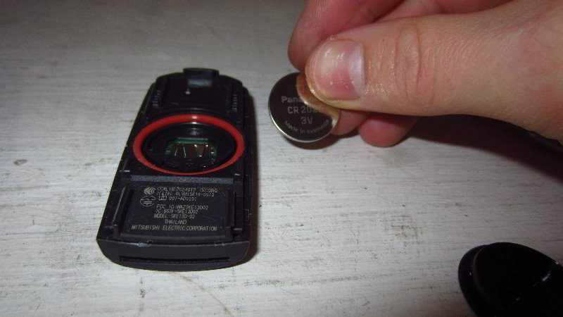 2017-2022-Mazda-CX-5-Key-Fob-Battery-Replacement-Guide-015