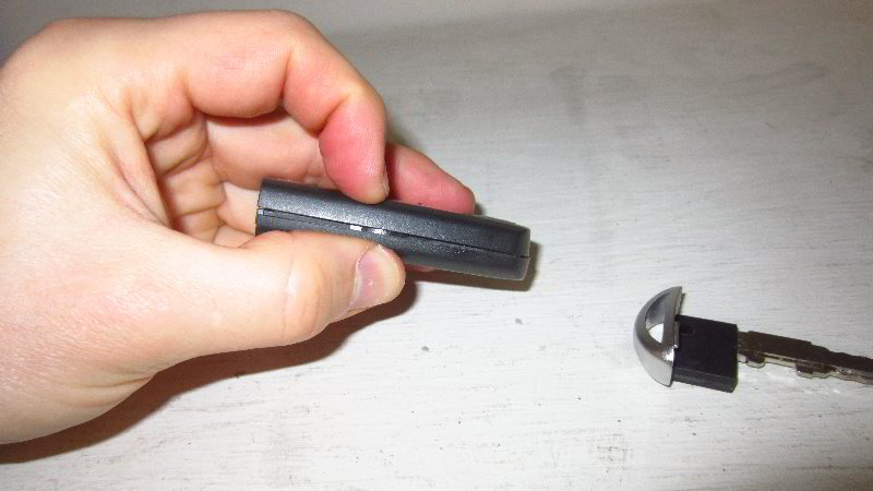 2017-2022-Mazda-CX-5-Key-Fob-Battery-Replacement-Guide-022