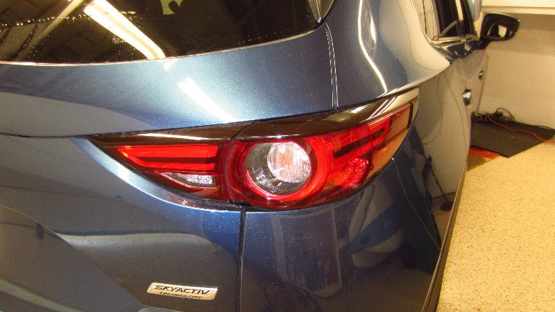 2017-2022-Mazda-CX-5-Rear-Turn-Signal-Light-Bulb-Replacement-Guide-001