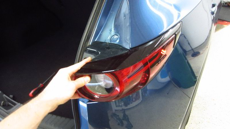 2017-2022-Mazda-CX-5-Rear-Turn-Signal-Light-Bulb-Replacement-Guide-008
