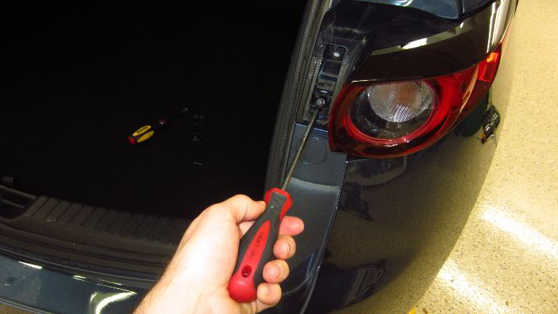 2017-2022-Mazda-CX-5-Rear-Turn-Signal-Light-Bulb-Replacement-Guide-019