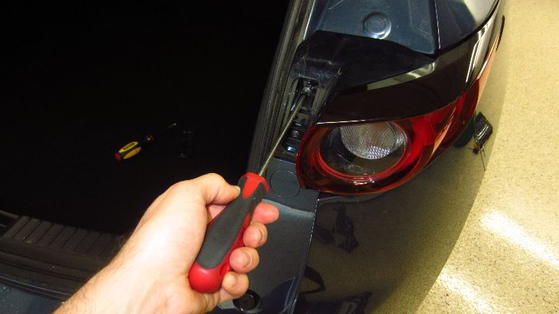2017-2022-Mazda-CX-5-Rear-Turn-Signal-Light-Bulb-Replacement-Guide-020