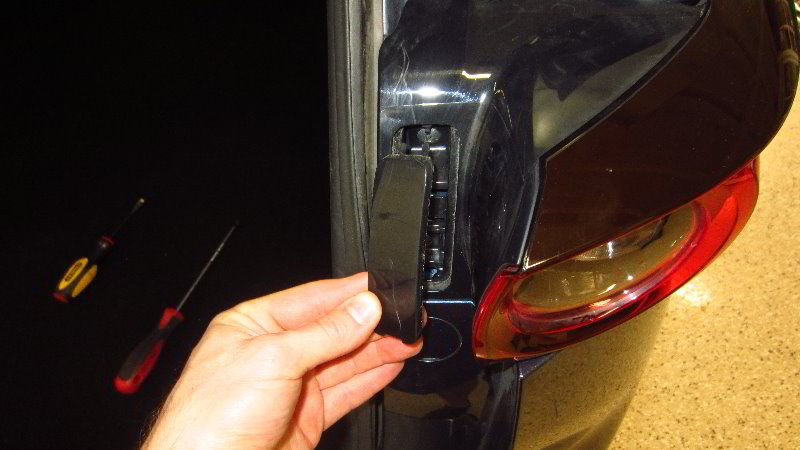 2017-2022-Mazda-CX-5-Rear-Turn-Signal-Light-Bulb-Replacement-Guide-021