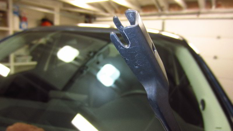 2017-2022-Mazda-CX-5-Windshield-Wiper-Blades-Replacement-Guide-009