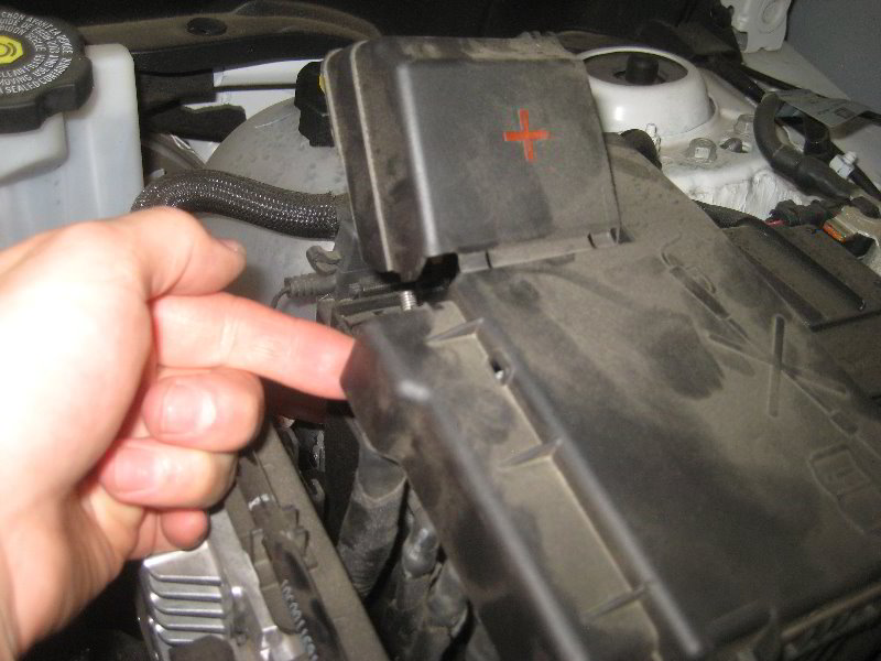 2018-2022-Chevrolet-Equinox-12V-Automotive-Battery-Replacement-Guide-005