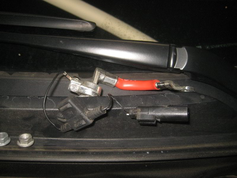 2018-2022-Chevrolet-Equinox-12V-Automotive-Battery-Replacement-Guide-023