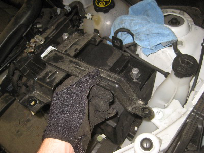 2018-2022-Chevrolet-Equinox-12V-Automotive-Battery-Replacement-Guide-046