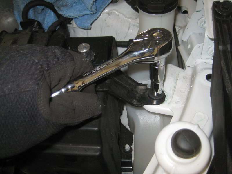 2018-2022-Chevrolet-Equinox-12V-Automotive-Battery-Replacement-Guide-051