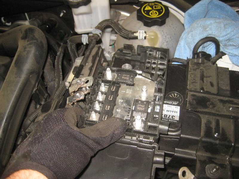 2018-2022-Chevrolet-Equinox-12V-Automotive-Battery-Replacement-Guide-054