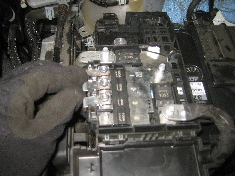 2018-2022-Chevrolet-Equinox-12V-Automotive-Battery-Replacement-Guide-056