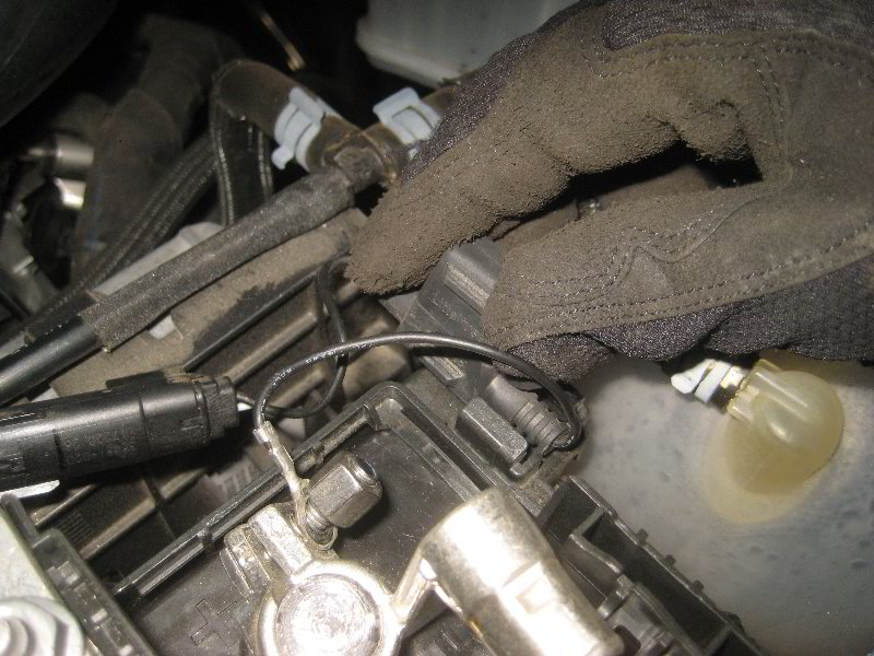 2018-2022-Chevrolet-Equinox-12V-Automotive-Battery-Replacement-Guide-059