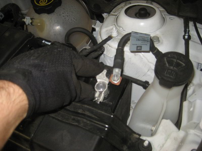 2018-2022-Chevrolet-Equinox-12V-Automotive-Battery-Replacement-Guide-067