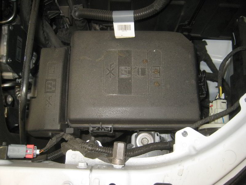 2018-2022-Chevrolet-Equinox-Electrical-Fuse-Replacement-Guide-002