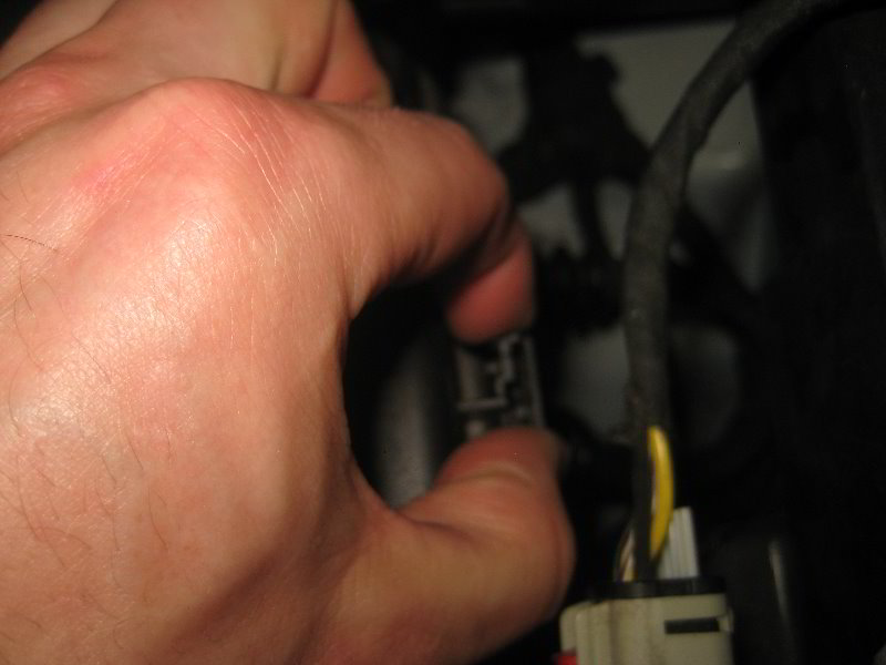 2018-2022-Chevrolet-Equinox-Electrical-Fuse-Replacement-Guide-006