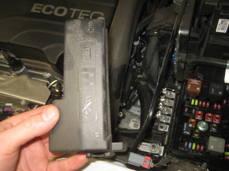 2018-2022-Chevrolet-Equinox-Electrical-Fuse-Replacement-Guide-012