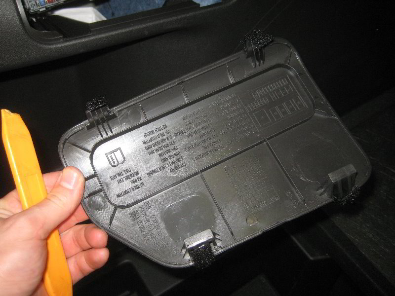 2018-2022-Chevrolet-Equinox-Electrical-Fuse-Replacement-Guide-021